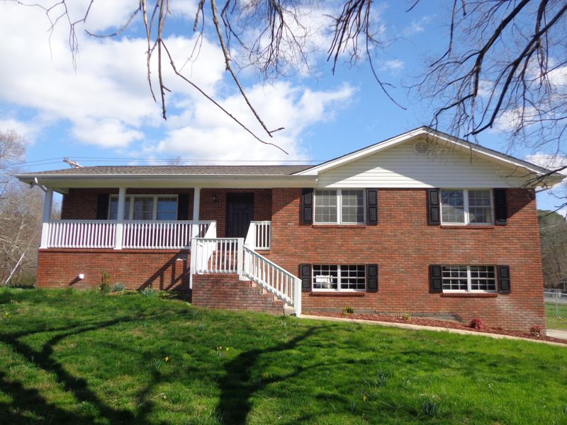 23 Melody Ln, Ringgold, GA 30736