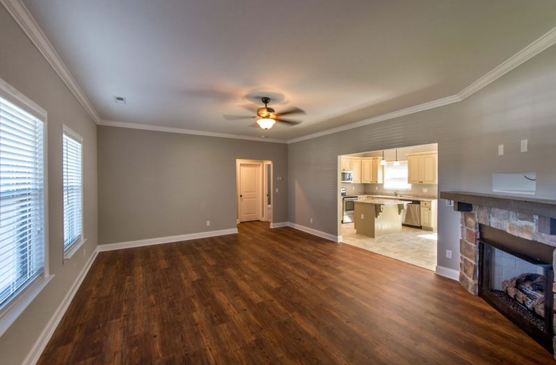 318 Franklin Circle Dr, Fort Oglethorpe, GA 30742