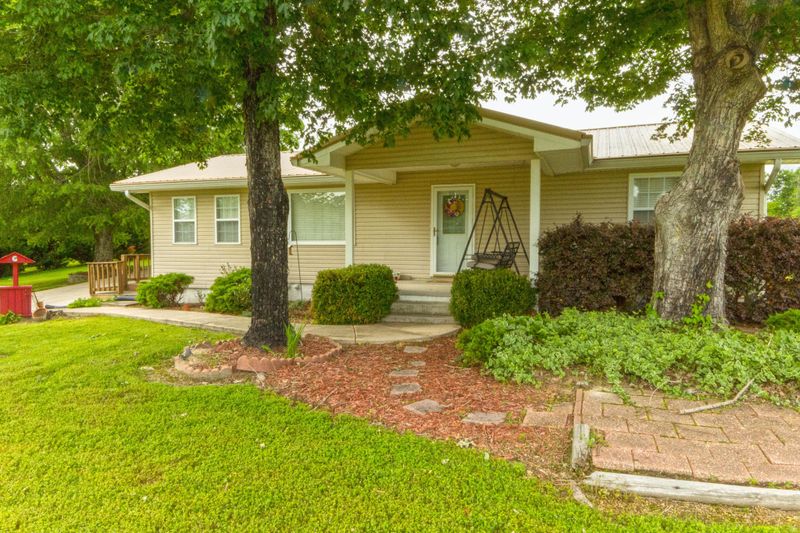 676 Round Pond Rd, La Fayette, GA 30728