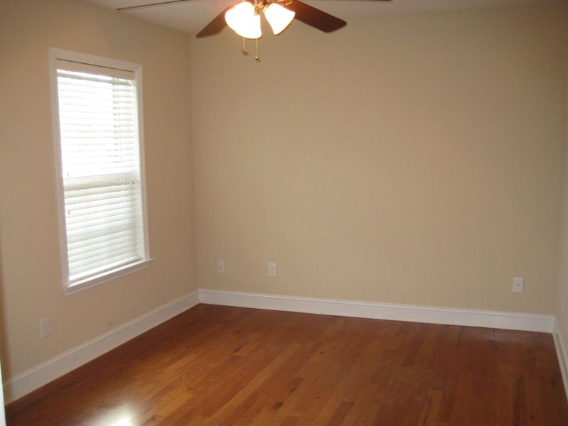 2301 Applebrook Dr, Rossville, GA 30741