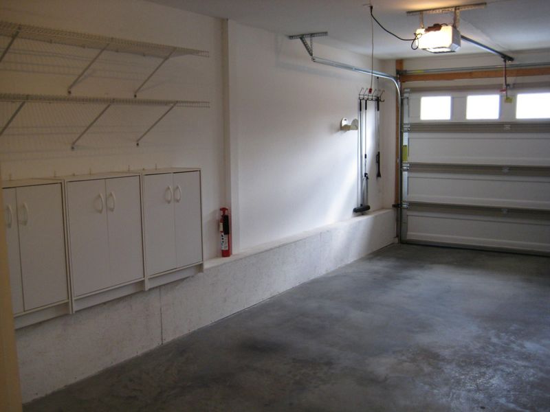 2301 Applebrook Dr, Rossville, GA 30741
