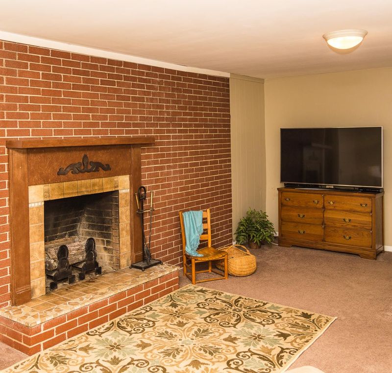 523 Allgood Rd, Flintstone, GA 30725