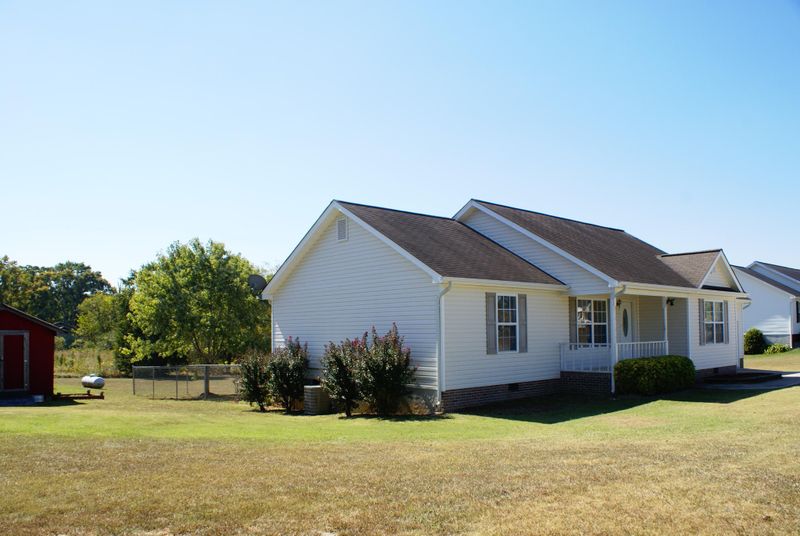 19 Cattail Dr, Rock Spring, GA 30739