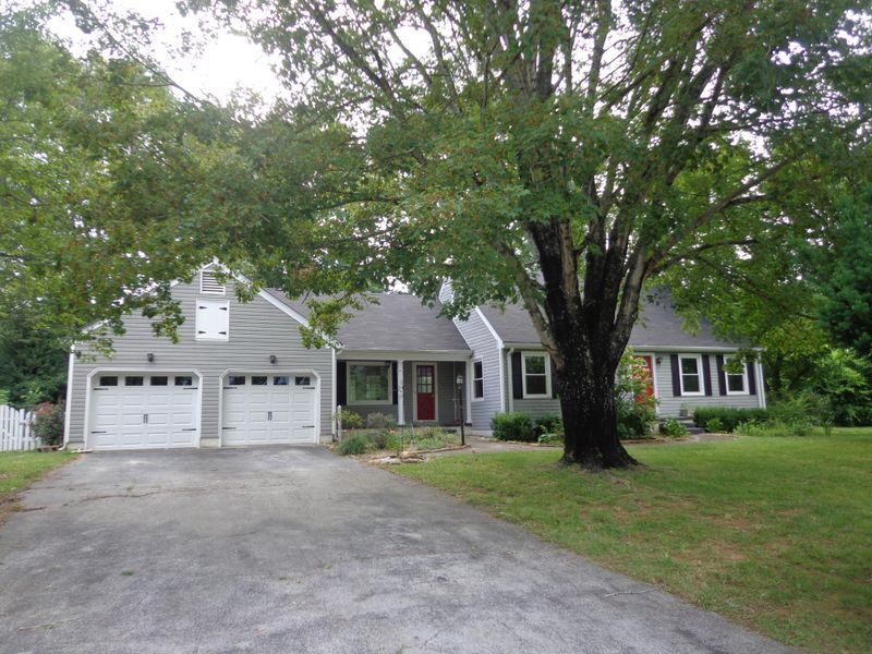 121 Merilyn Dr, Ringgold, GA 30736