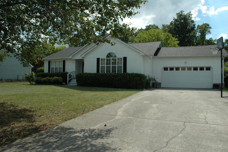 145 Cleve St, Ringgold, GA 30736