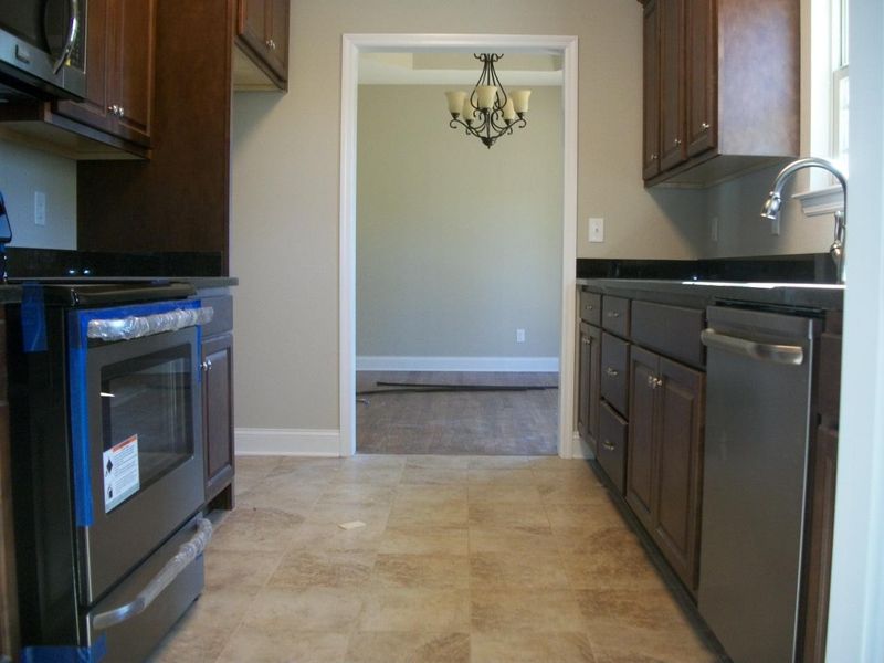 603 Ginger Lake Dr, Rock Spring, GA 30739