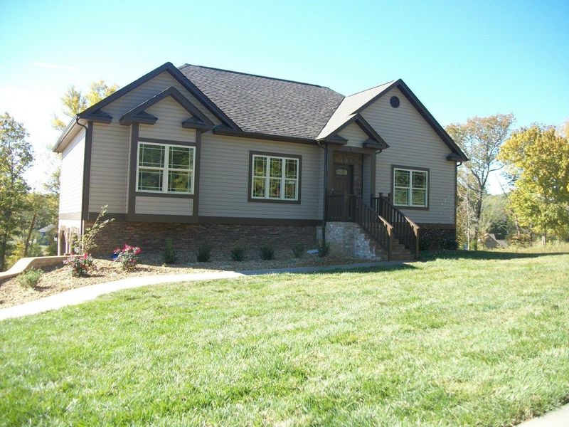 603 Ginger Lake Dr, Rock Spring, GA 30739