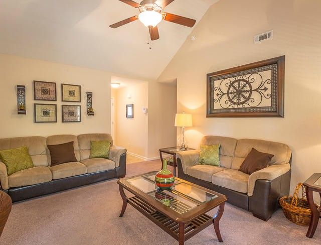 304 Battle Bluff Dr, Rossville, GA 30741