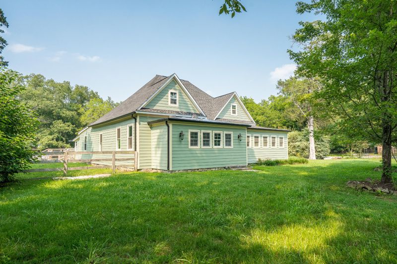 98 Bonds Rd, Chickamauga, GA 30707
