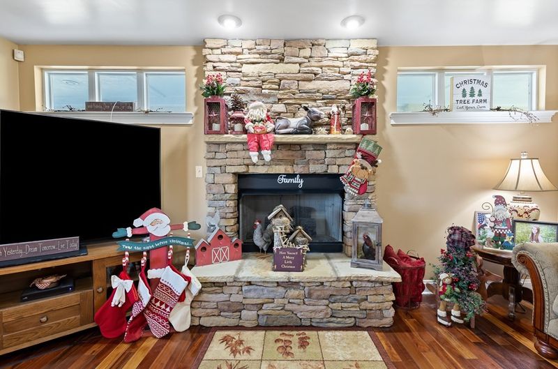 890 Alexander Bridge Rd, Ringgold, GA 30736