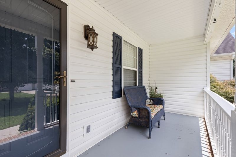 77 Mountain Brook Dr, Ringgold, GA 30736