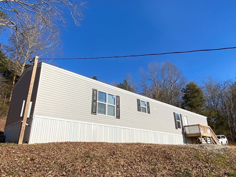 154 Pinecrest, Loudon, TN 37774