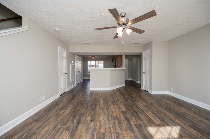 4034 Rg Buchanan Dr, La Vergne, TN 37086