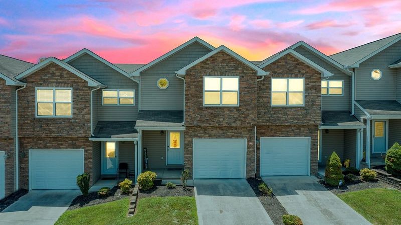 1019 Woullard Way, Sevierville, TN 37876