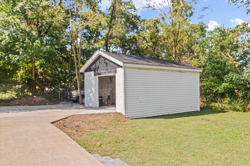 1414 Galloway St, Columbia, TN 38401