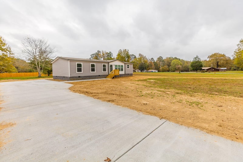 521 Nw Midway Rd, Resaca, GA 30735