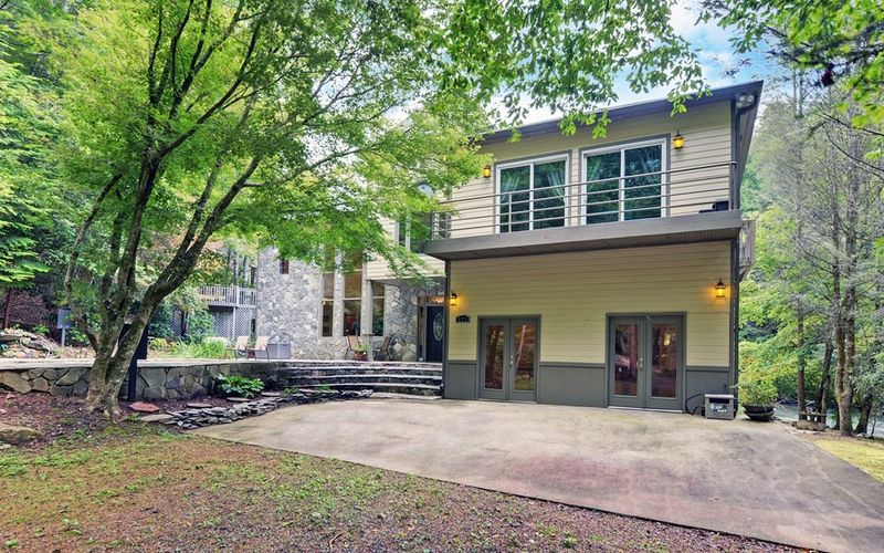 872 Delphi Woods Rd, Mc Caysville, GA 30555