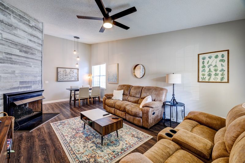 512 Park Ct, Nashville, TN 37211