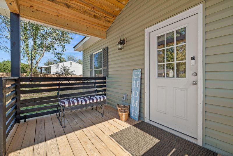 699 Dry Valley Rd, Rossville, GA 30741