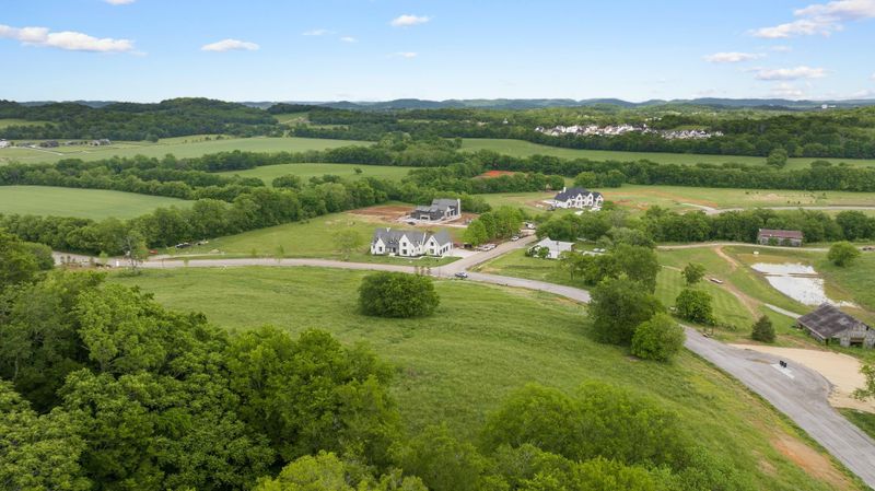 1900 Silver Fox Rd, Thompsons Station, TN 37179