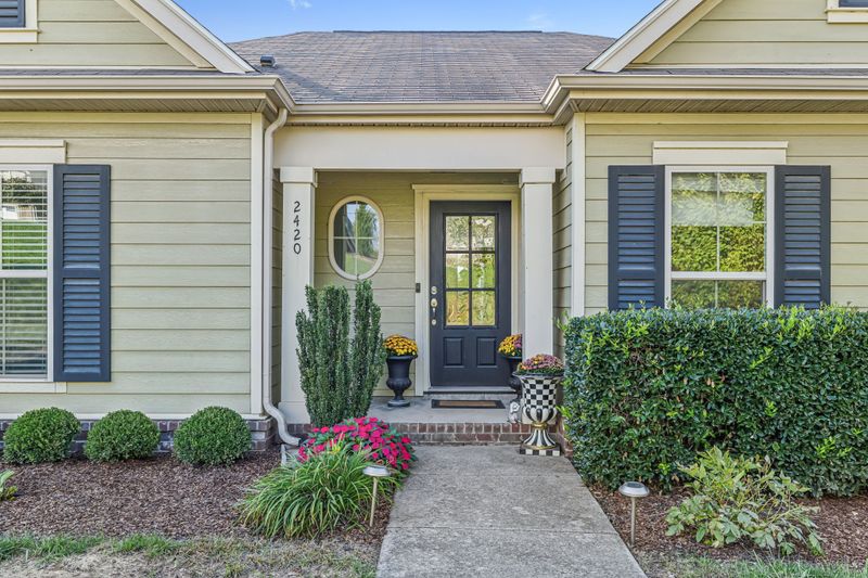 2420 Hobbit Ln, Columbia, TN 38401