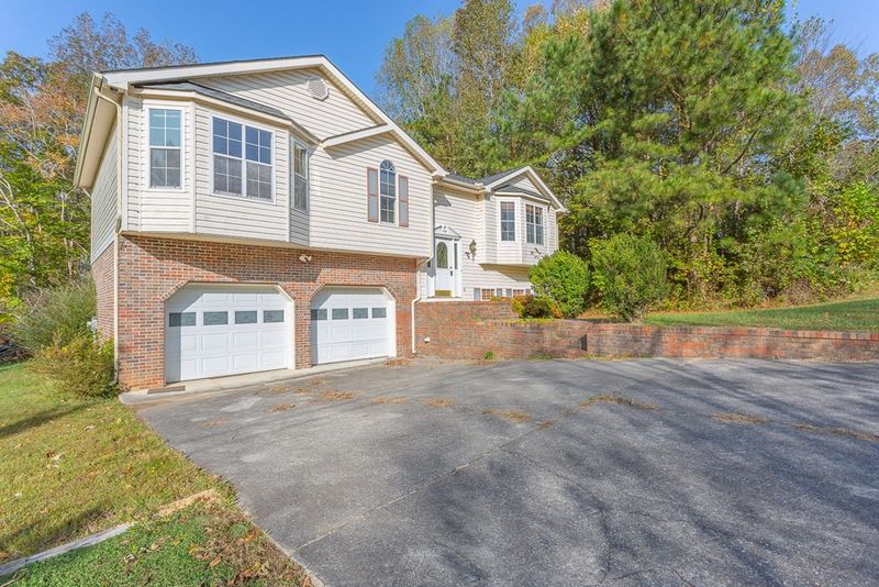 2007 Tillman Dr NE, Dalton, GA 30721