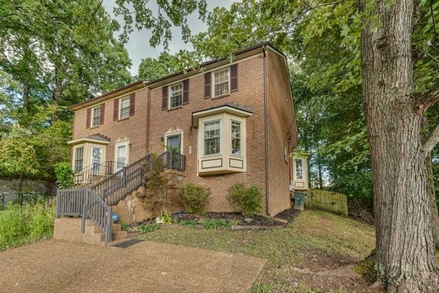 1032 Pleasant View Dr, Nashville, TN 37214