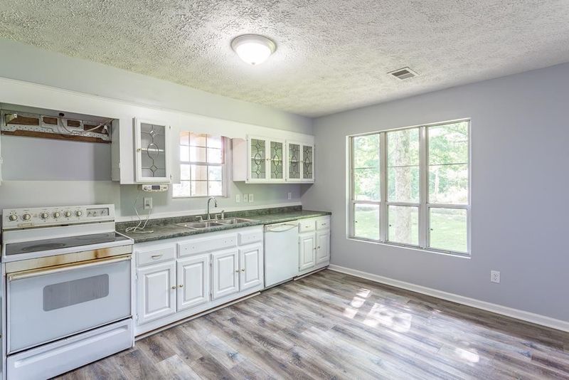 3902 Old Field Rd SW, Dalton, GA 30721