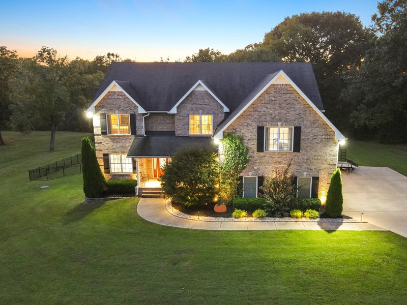 4168 Ironwood Dr, Greenbrier, TN 37073