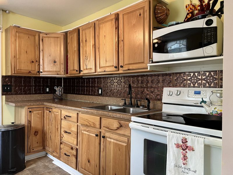 807 Morrow Rd, Nashville, TN 37209