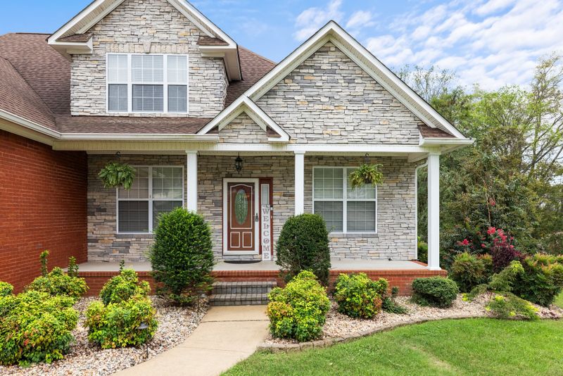 2002 Viewpointe Way, Columbia, TN 38401
