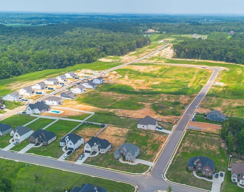 8499 Turnbull Dr, Pleasant View, TN 37146