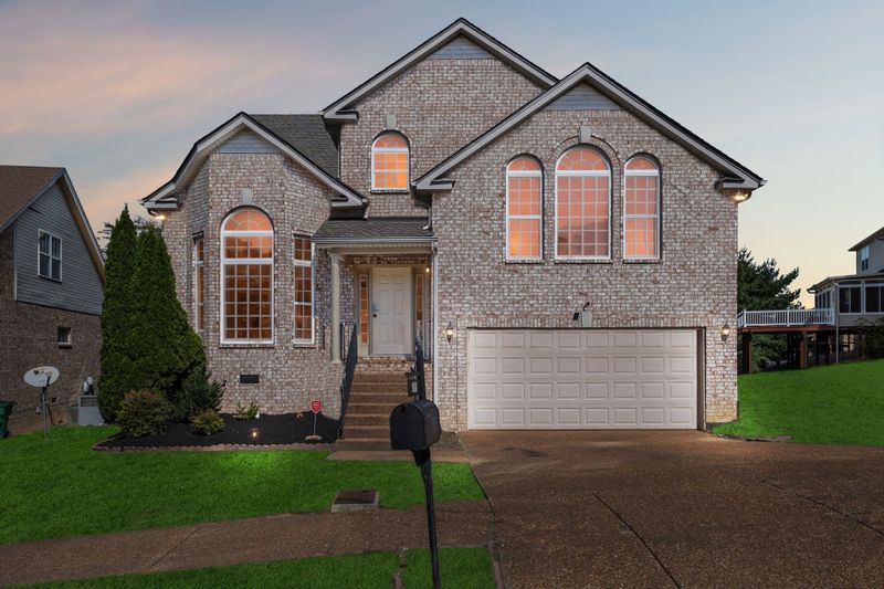 5665 Deer Valley Trl, Antioch, TN 37013