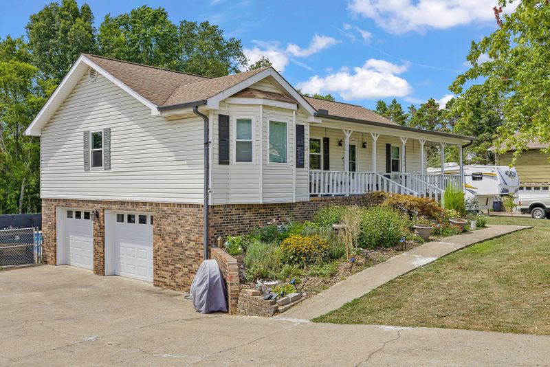 244 Overbrook Dr, Rossville, GA 30741