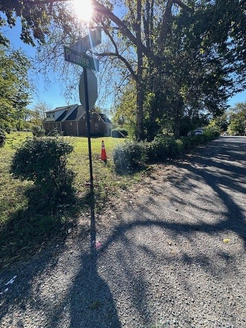 300 Walton Ferry Rd, Hendersonville, TN 37075