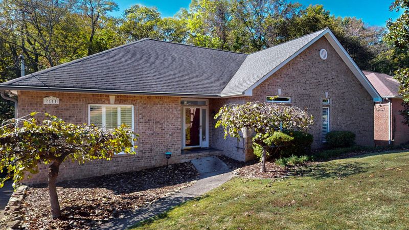 7141 Forrest Oaks Dr, Nashville, TN 37221