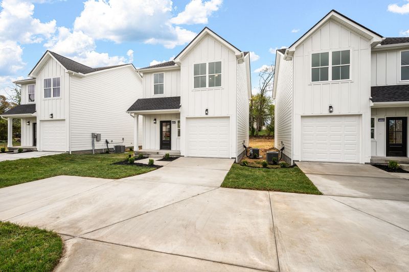 709 Demoss St #A, Gallatin, TN 37066