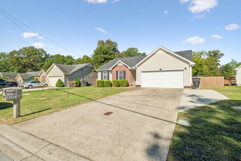 2537 Gold Valley Dr, Murfreesboro, TN 37130