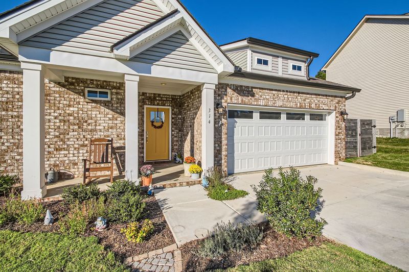 314 Wyburn Pl, Burns, TN 37029