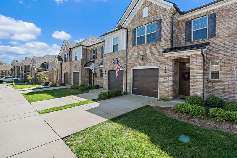 104 Bluestem Ct, Lebanon, TN 37090