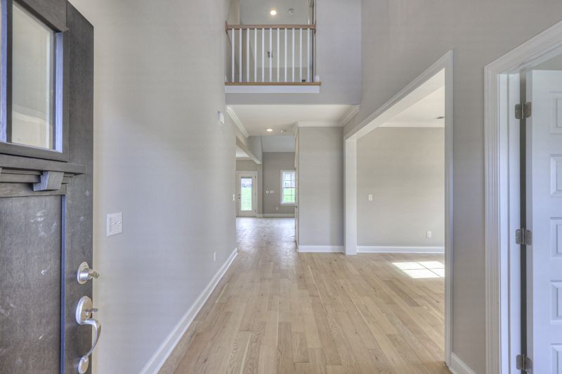 2213 Winterdale Dr, Murfreesboro, TN 37128