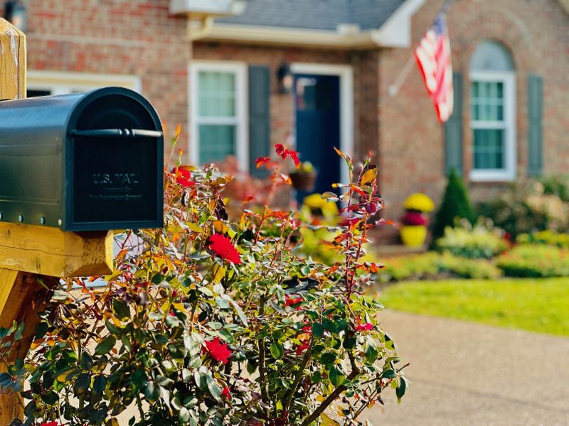 120 Oak Leaf Dr, Hendersonville, TN 37075