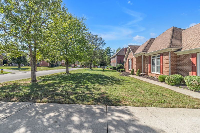 2911 Chaucer Dr, Murfreesboro, TN 37129