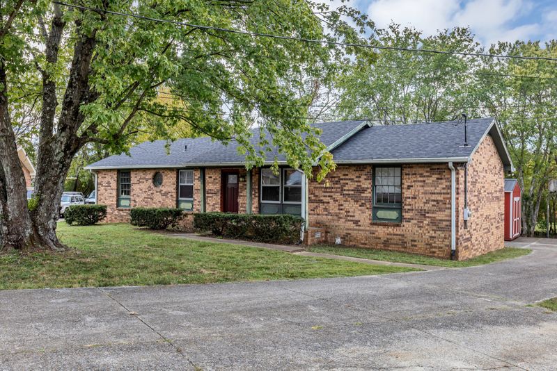 212 Lunn Ct, Nashville, TN 37218