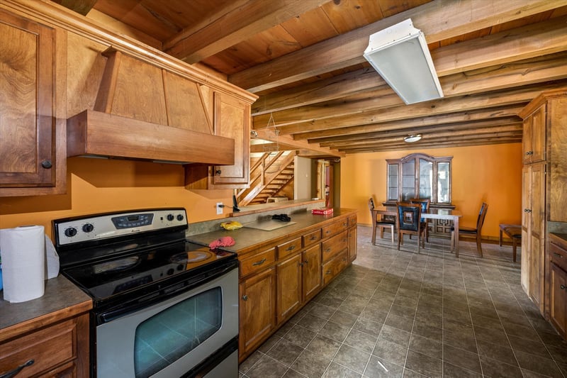 275 Harris Hollow Rd, Pleasant Shade, TN 37145