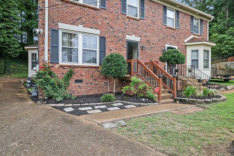 1030 Hammack Ct, Nashville, TN 37214