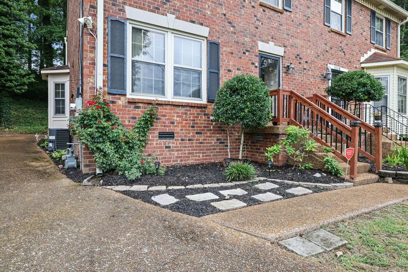 1030 Hammack Ct, Nashville, TN 37214