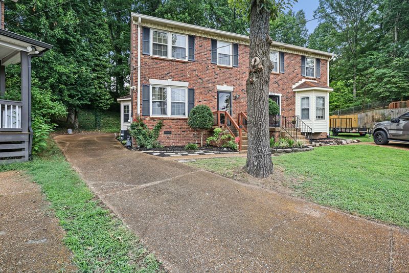 1030 Hammack Ct, Nashville, TN 37214