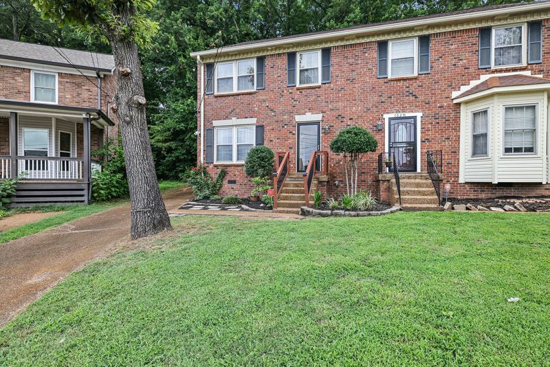 1030 Hammack Ct, Nashville, TN 37214