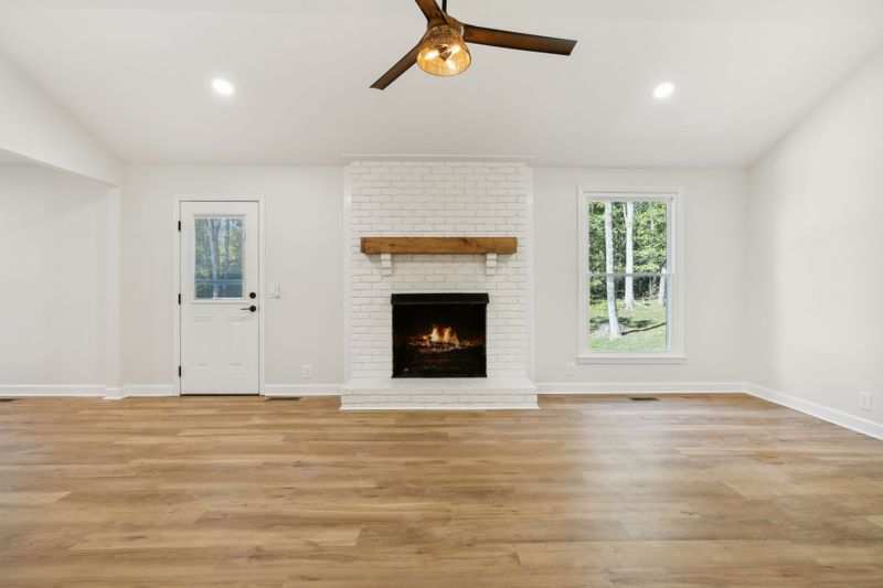 112 Lee Ct, Hendersonville, TN 37075